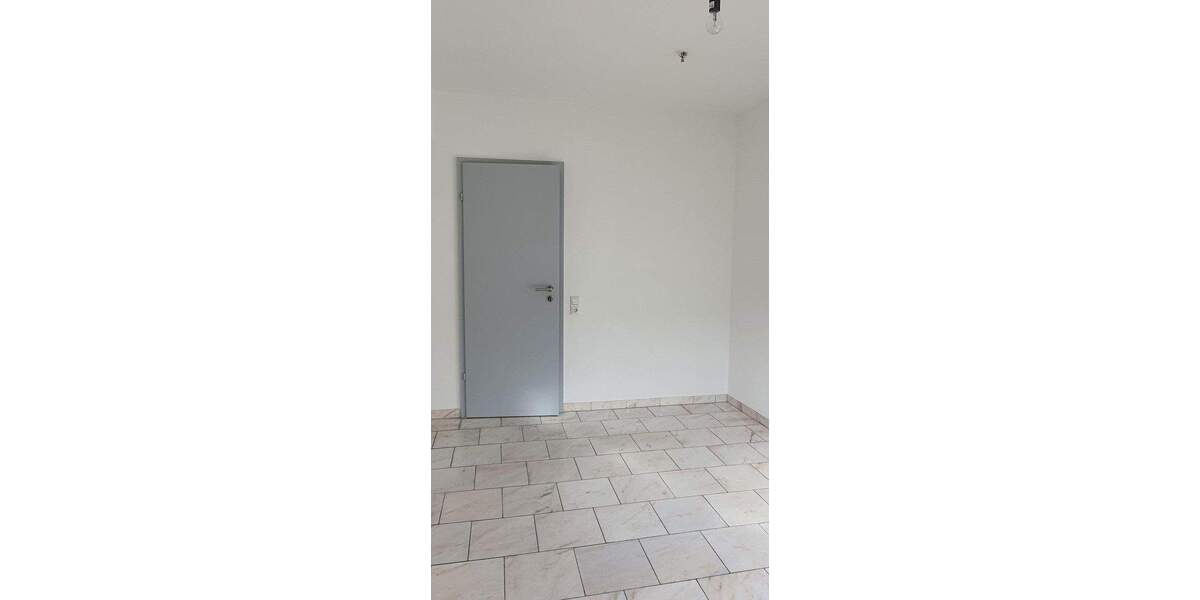 Etagenwohnung Duisburg Rahm - 4 Zimmer, 130 m&sup2;, 1.695&euro; | Angebot:25854102