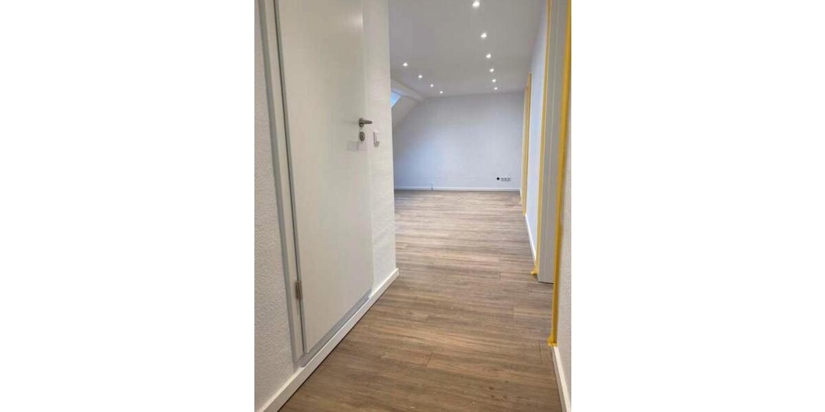 Etagenwohnung Jüchen - 3 Zimmer, 79 m&sup2;, 1.035&euro; | Angebot:25047284