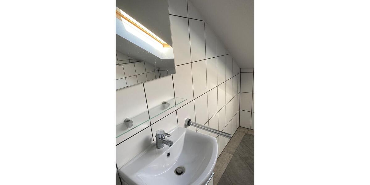 Dachgeschoßwohnung Westerholt - 2 Zimmer, 45 m&sup2;, 430&euro; | Angebot:25349409