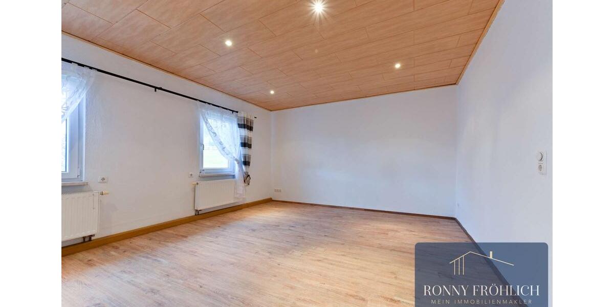 XL 5-Raum-Wohnung in Lauter-Bernsbach mit Einbauküche und viel Platz zu Mieten 5 zimmer