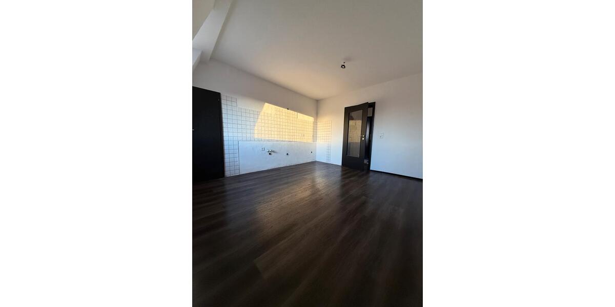 Dachgeschoßwohnung Werl - 4 Zimmer, 125 m&sup2;, 1.200&euro; | Angebot:26538368