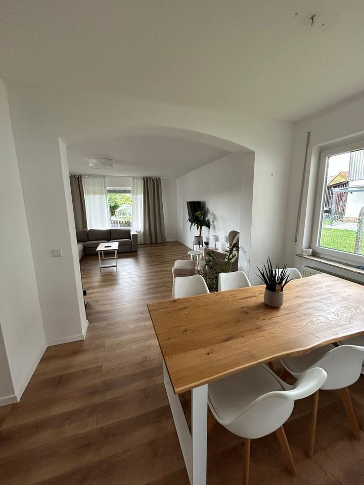 Schöne 3 12 ZKB Wohnung mit Balkon und Garten - Ruhige Lage