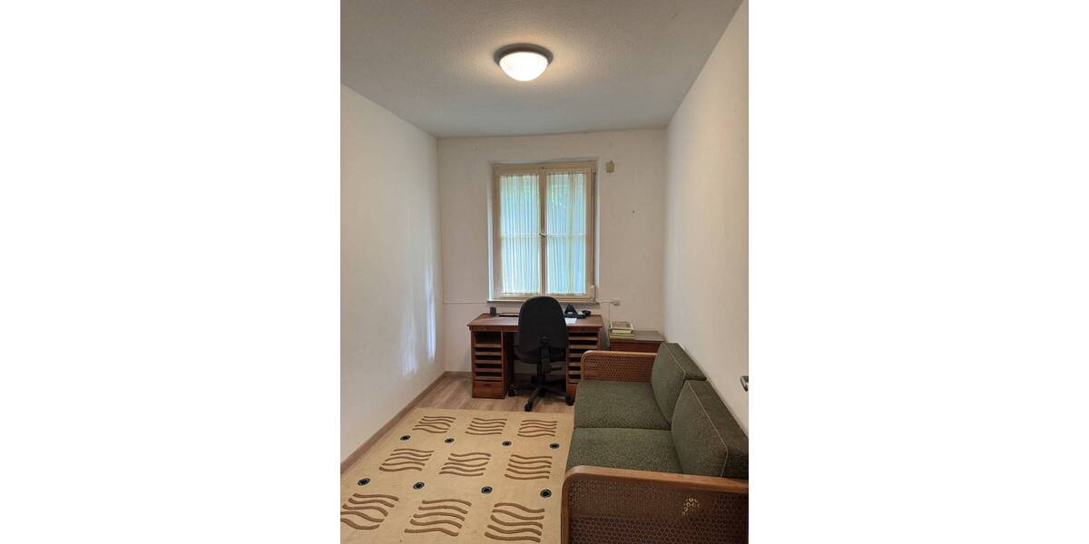 Einfamilienhaus Weisendorf / Oberlindach Oberlindach - 9 Zimmer, 205 m&sup2;, 1.595&euro; | Angebot:24028426