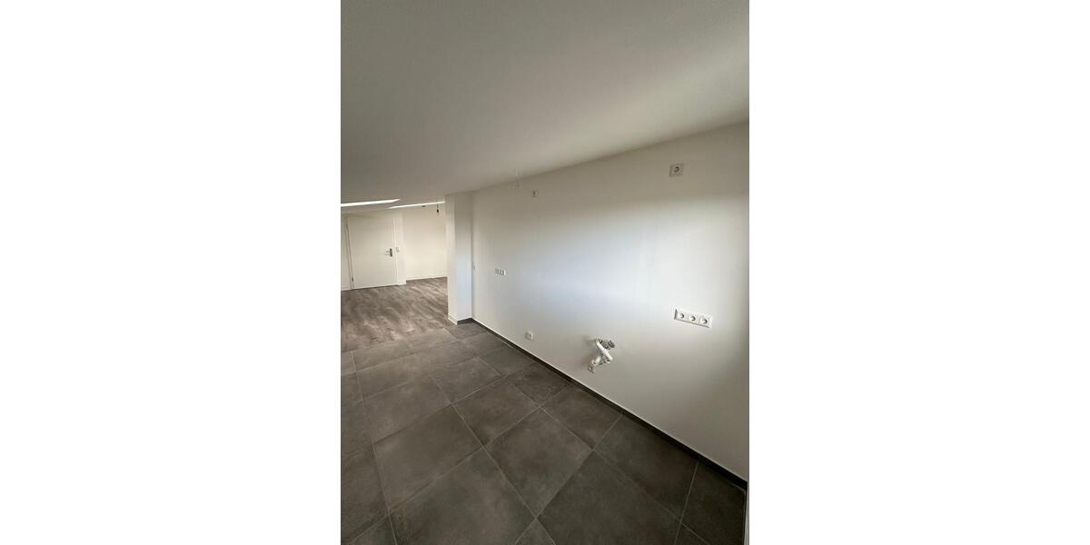 Dachgeschoßwohnung Magdeburg Großer Silberberg - 2 Zimmer, 60 m&sup2;, 700&euro; | Angebot:25551045