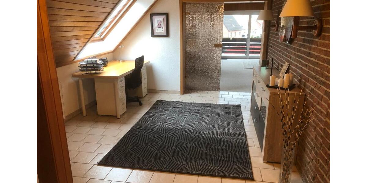 Dachgeschoßwohnung Wolfsburg Alt-Wolfsburg - 3 Zimmer, 125 m&sup2;, 990&euro; | Angebot:25343271