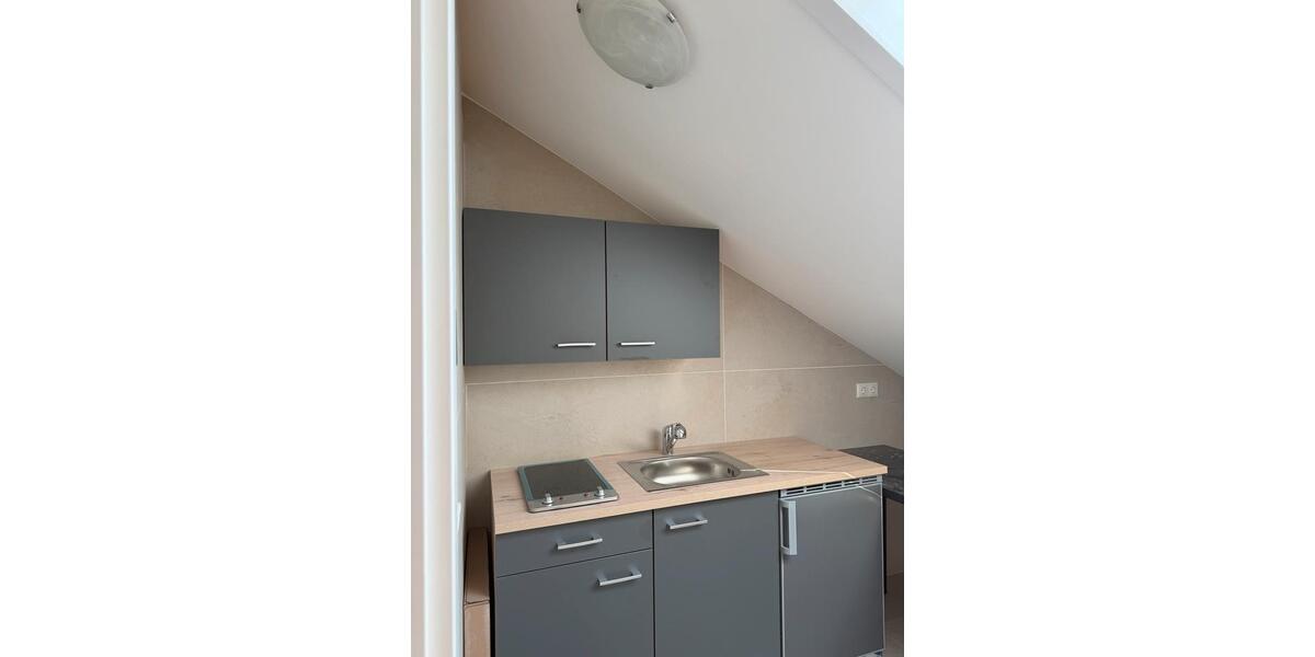 Dachgeschoßwohnung Zeitlarn - 670&euro; | Angebot:25945291