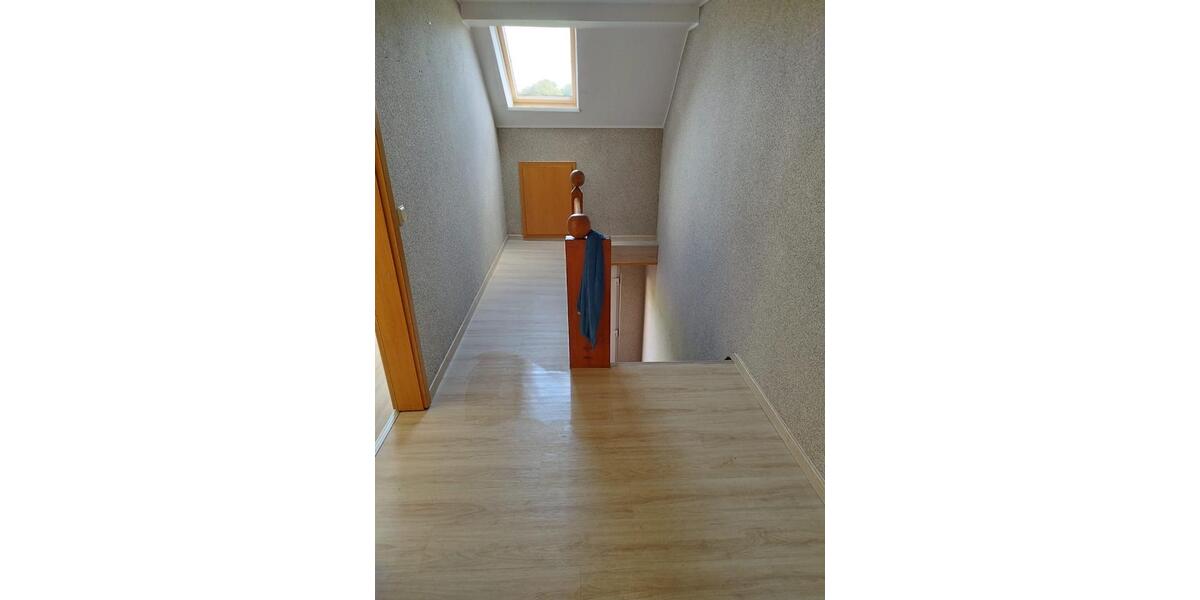 Dachgeschoßwohnung Esens - 2 Zimmer, 75 m&sup2;, 700&euro; | Angebot:27571948