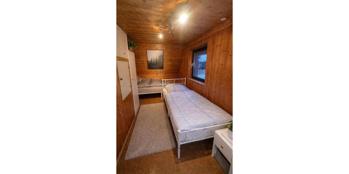 Wohnen auf Zeit Augsburg - 4 Zimmer, 130 m&sup2;, 15&euro; | Angebot:26631601