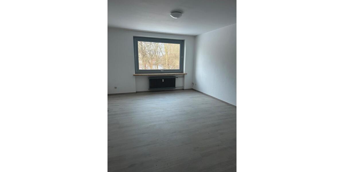 Etagenwohnung Wilhelmshaven - 1 Zimmer, 33 m&sup2;, 210&euro; | Angebot:25871258