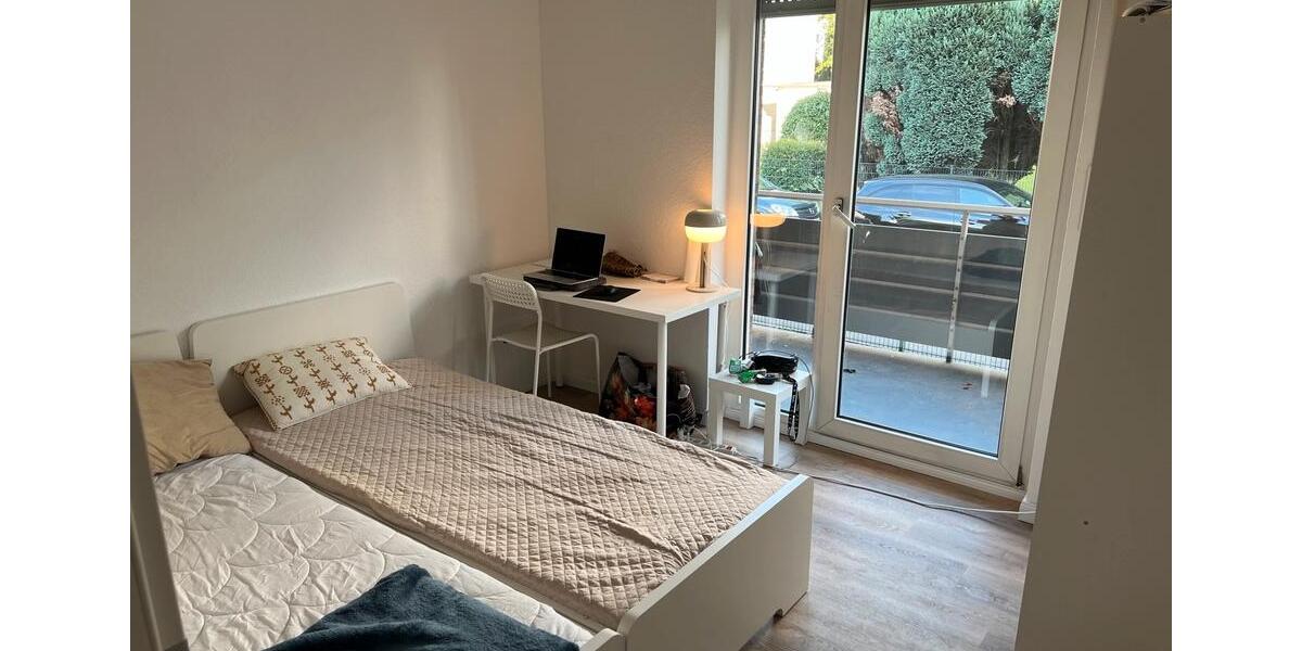 Helles, möbliertes Zimmer zur Zwischenmiete (Feb–März 1 zimmer