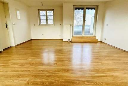 Wohnung zum Mieten in Meuselwitz 550 € 100.09 m² 4 zimmer