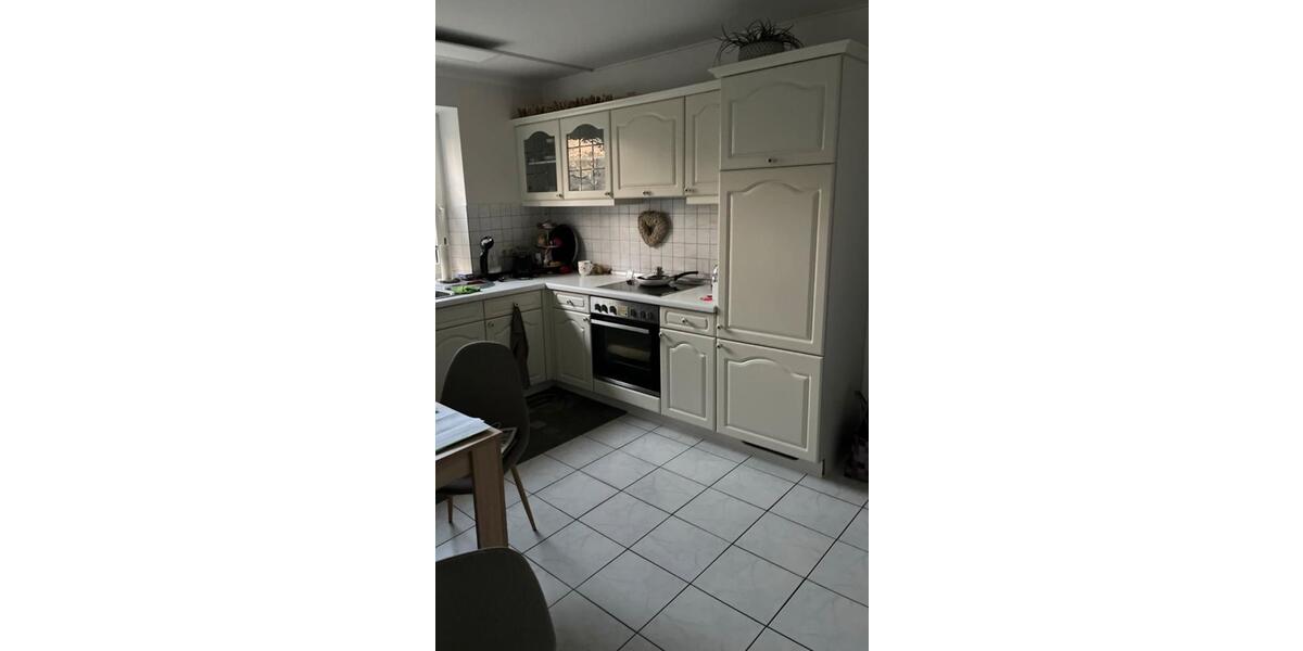 Etagenwohnung Wesselburen - 4 Zimmer, 120 m&sup2;, 1.100&euro; | Angebot:26150555