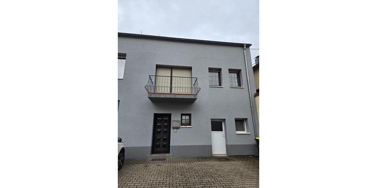 Etagenwohnung Merzig - 5 Zimmer, 140 m&sup2;, 1.100&euro; | Angebot:26591928