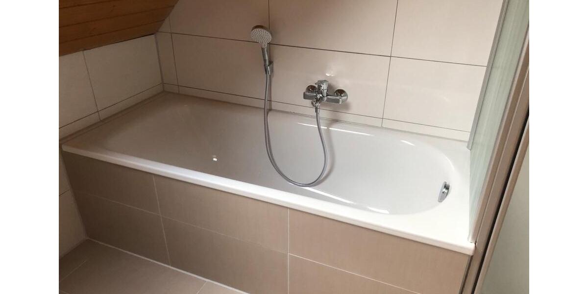 Dachgeschoßwohnung Bretzfeld - 4 Zimmer, 81 m&sup2;, 810&euro; | Angebot:24487544