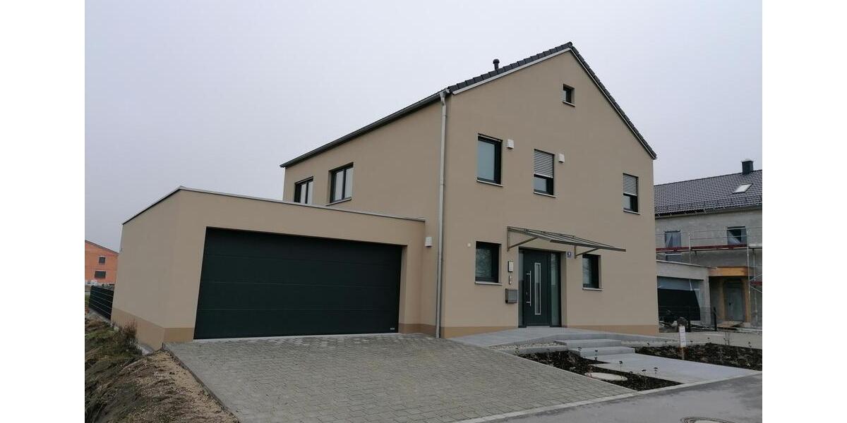 Einfamilienhaus Abensberg - 6 Zimmer, 186 m&sup2;, 1.990&euro; | Angebot:25179345