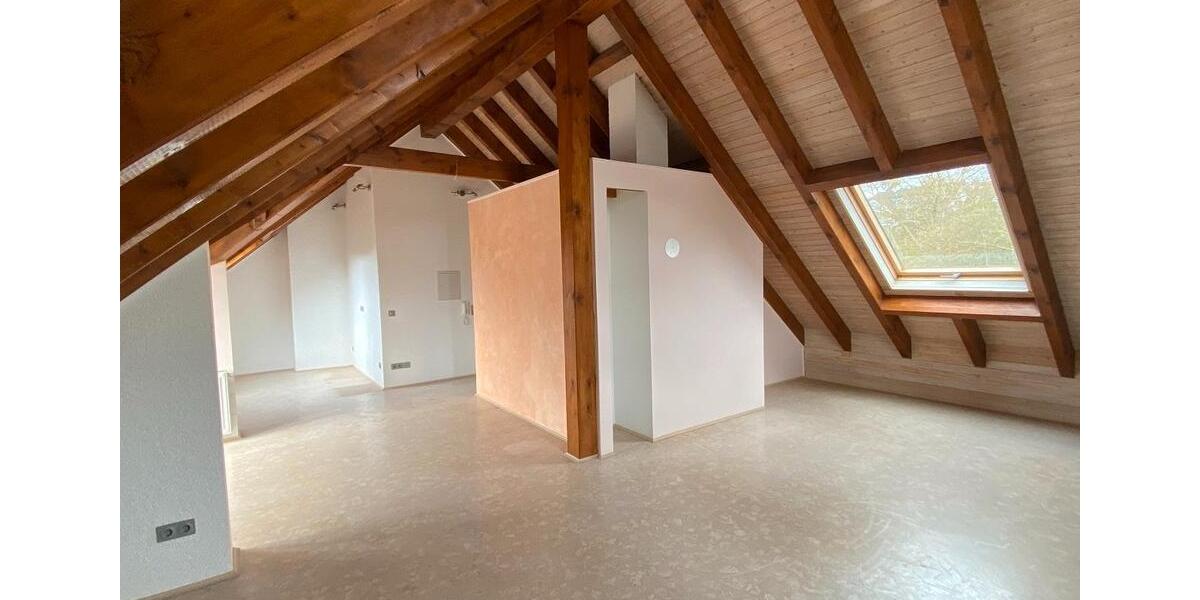 Etagenwohnung Idstein - 4 Zimmer, 130 m&sup2;, 1.300&euro; | Angebot:26482961