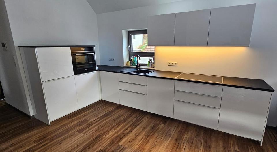 Etagenwohnung Bensheim - 3 Zimmer, 100 m&sup2;, 1.100&euro; | Angebot:25375811