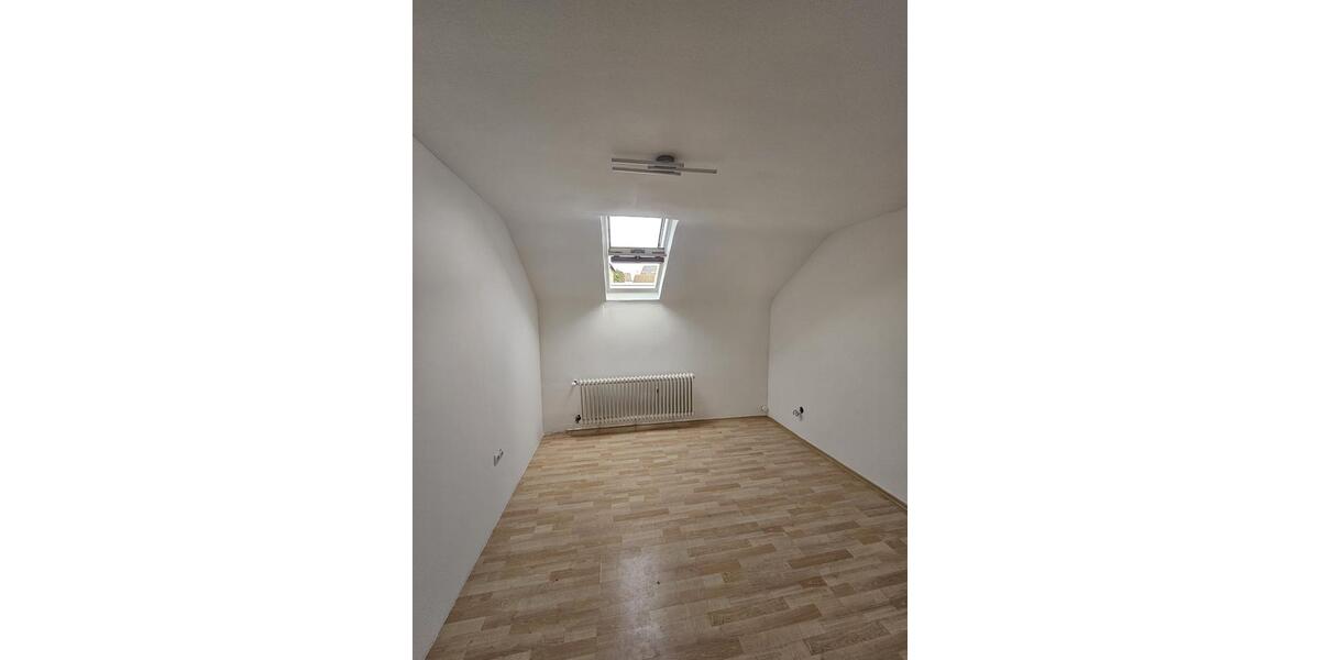 Reihenhaus Welschbillig - 8 Zimmer, 200 m&sup2;, 1.400&euro; | Angebot:25569678
