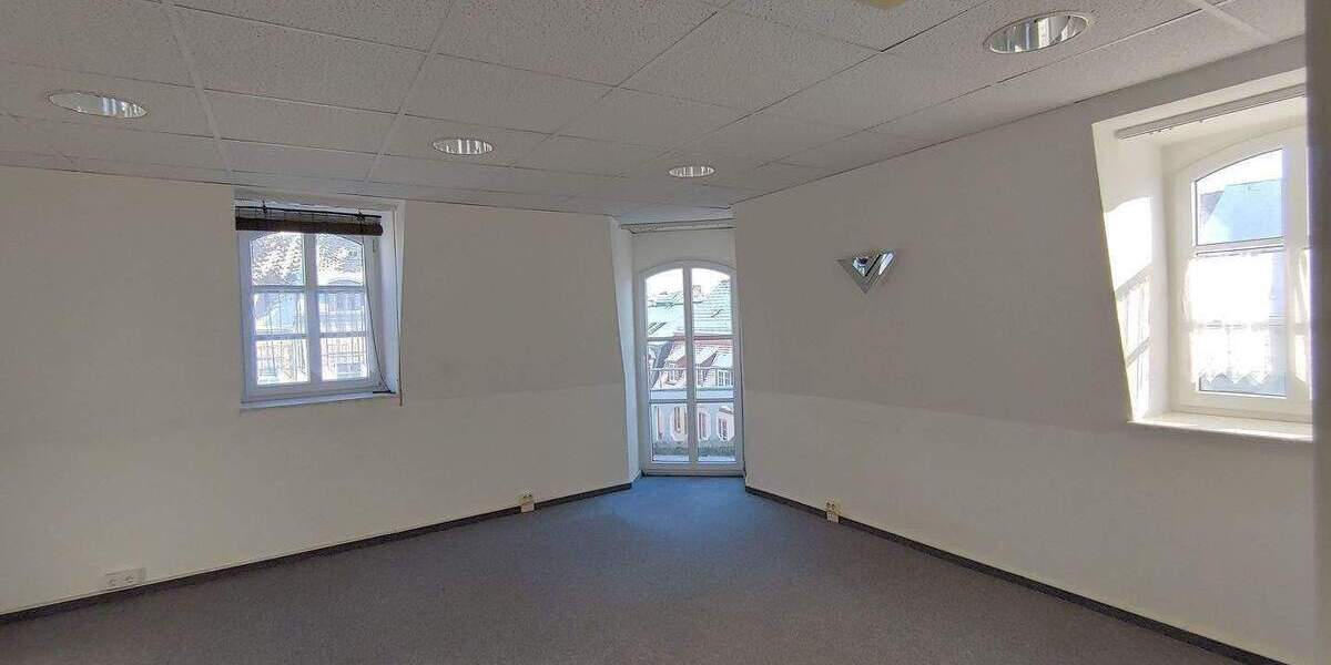 Gewerbeobjekt Döbeln - 3 Zimmer, 116 m&sup2;, 464&euro; | Angebot:25915465