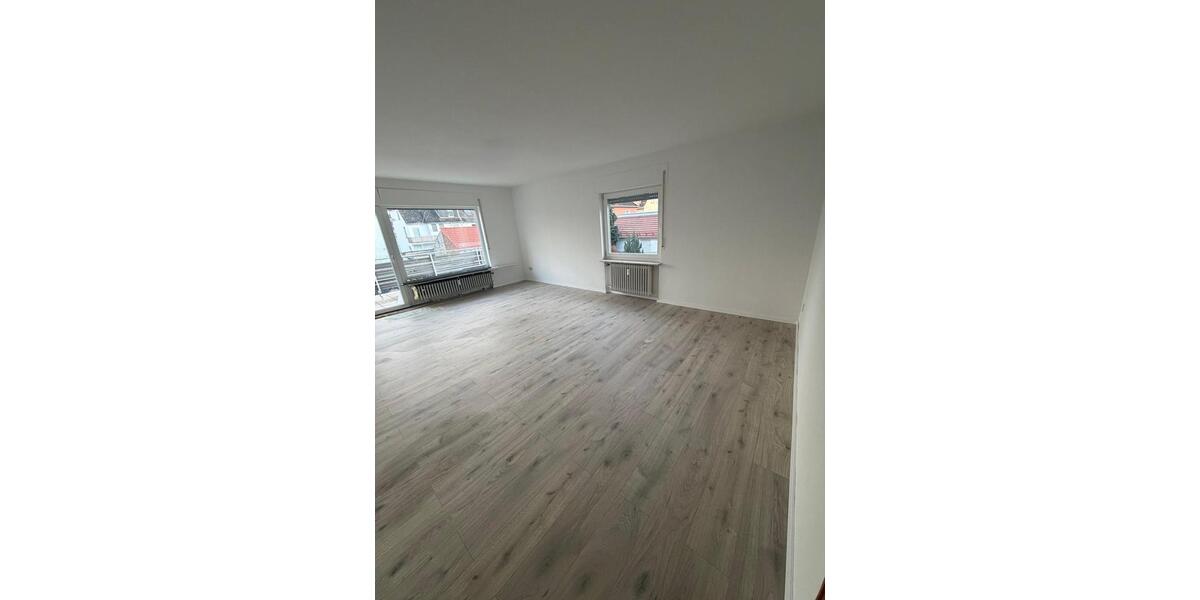 Etagenwohnung Flörsheim am Main - 3 Zimmer, 90 m&sup2;, 1.150&euro; | Angebot:25146078