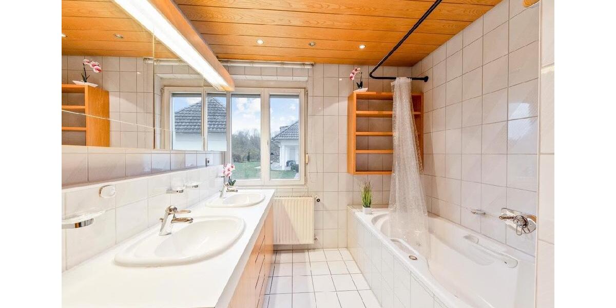 Einfamilienhaus Ofterdingen - 3 Zimmer, 200 m&sup2;, 20&euro; | Angebot:24511697