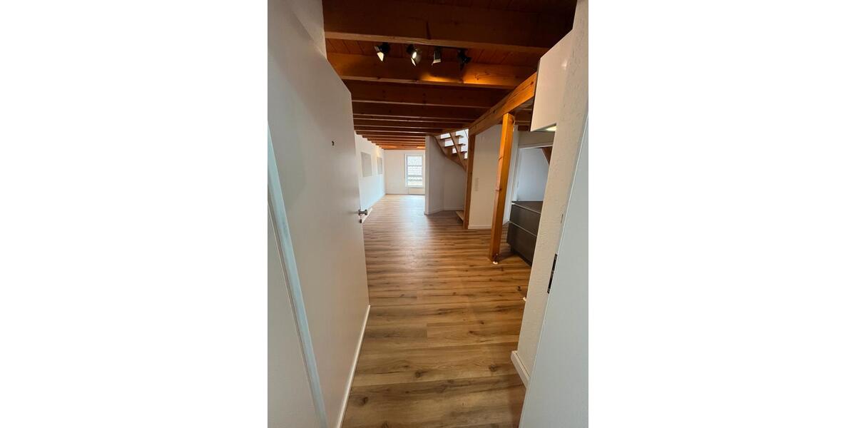Maisonettenwohnung Bad Friedrichshall - 3.5 Zimmer, 100 m&sup2;, 1.250&euro; | Angebot:26547320