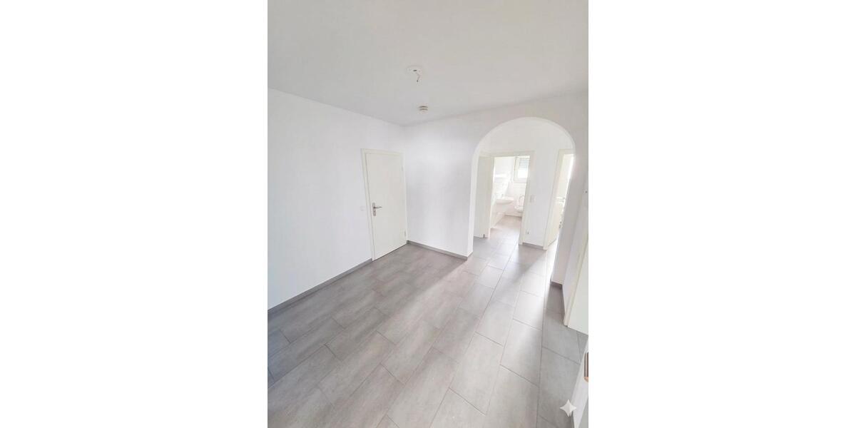Etagenwohnung Taunusstein - 4 Zimmer, 130 m&sup2;, 1.300&euro; | Angebot:26121907