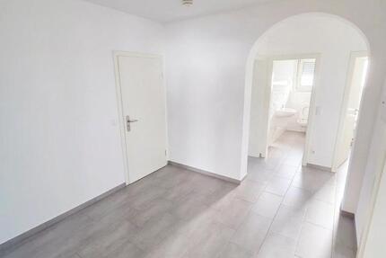 Wohnung Taunusstein - 4 Zimmer, 130 m&sup2;, 1.300&euro; | Angebot:26121907