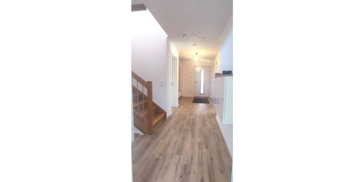 Einfamilienhaus Oberreichenbach - 5 Zimmer, 177 m&sup2;, 2.800&euro; | Angebot:26318984