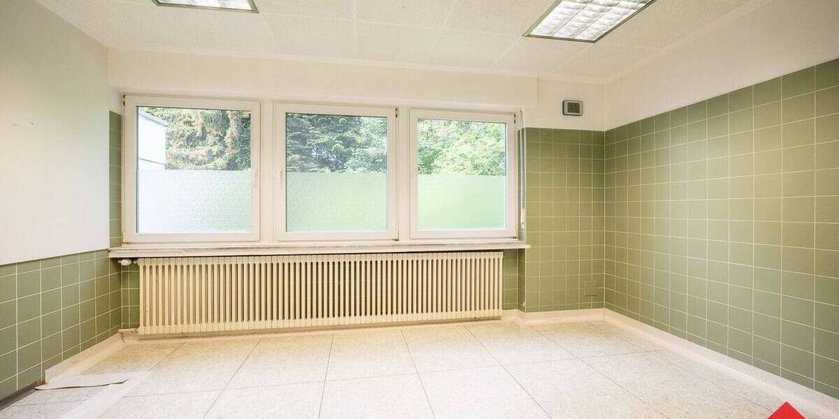 Büro Praxis mit Kfz-Stellplätzen in ruhiger Lage von Meinerzhagen - Gewerbeobjekt Meinerzhagen | Angebot:26931435