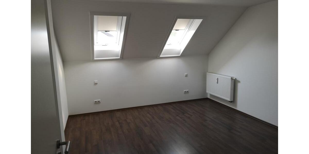 Wunderschöne, helle, geräumige 4 Zimmer Wohnung 4 zimmer