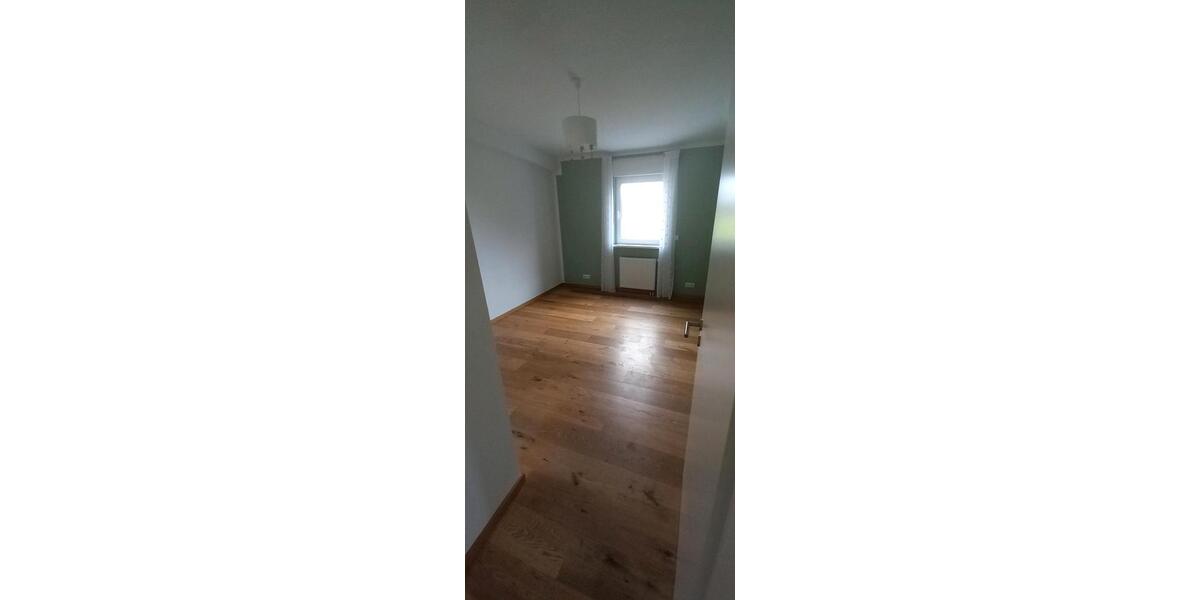 Schöne helle 5 Zimmer Wohnung 5 zimmer