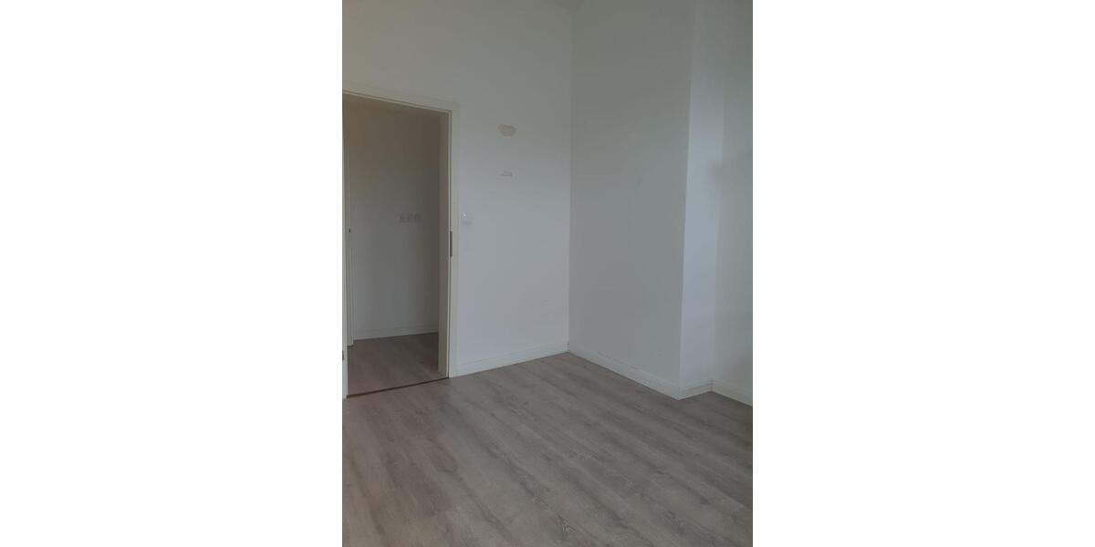 Dachgeschoßwohnung Bremerhaven - 3 Zimmer, 94 m&sup2;, 650&euro; | Angebot:26151275