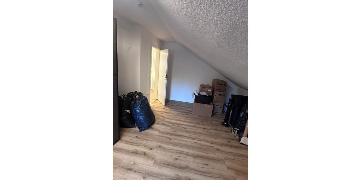 Dachgeschoßwohnung Siegen Kaan-Marienborn - 2 Zimmer, 59 m&sup2;, 580&euro; | Angebot:26003690