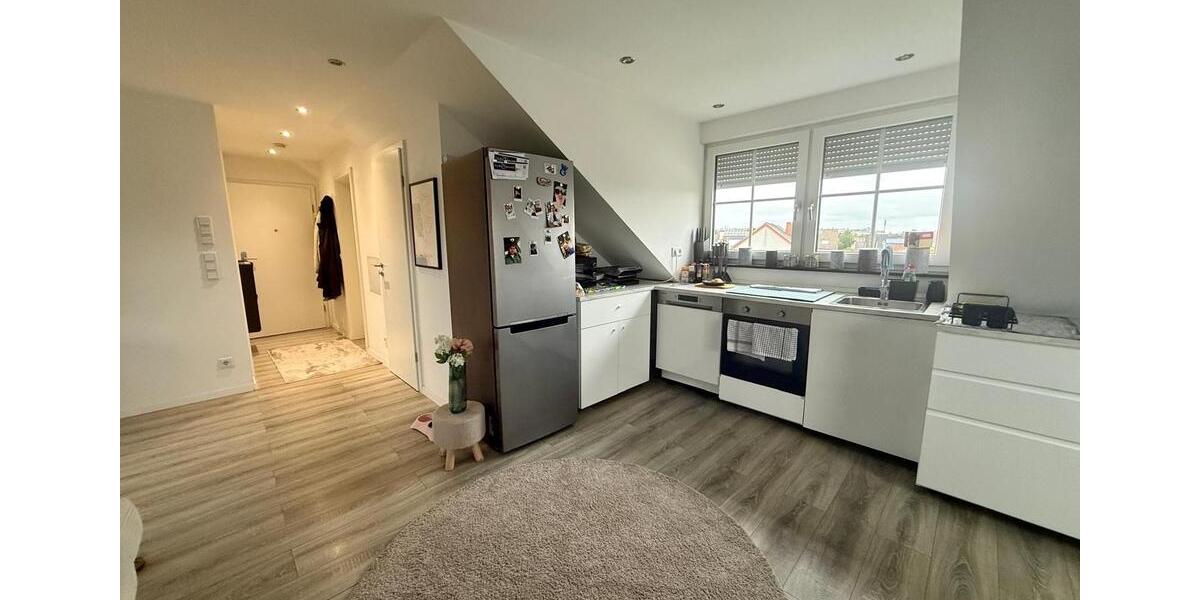 Moderne Lichtdurchflutete 2 Zimmer Dachgeschosswohnung !!! 2 zimmer