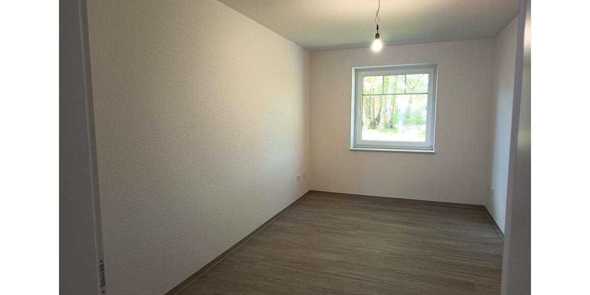 Doppelhaushälfte Zetel - 6 Zimmer, 200 m&sup2;, 1.500&euro; | Angebot:26533162