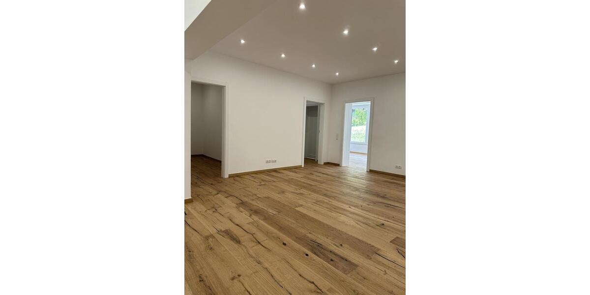 Etagenwohnung Egloffstein - 5 Zimmer, 141 m&sup2;, 1.450&euro; | Angebot:26691314