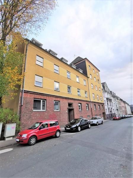 Gemütliche 3-Zi.-DG-Whg. mit Tageslichtbad, frei ab 01.01.2026 zimmer