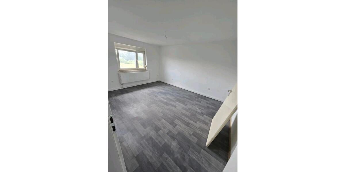 Etagenwohnung Olbernhau - 3 Zimmer, 71 m&sup2;, 266&euro; | Angebot:25138487