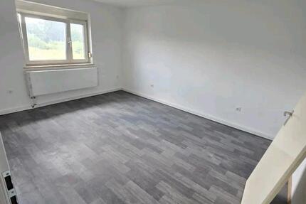 Wohnung Olbernhau - 3 Zimmer, 71 m&sup2;, 266&euro; | Angebot:25138487