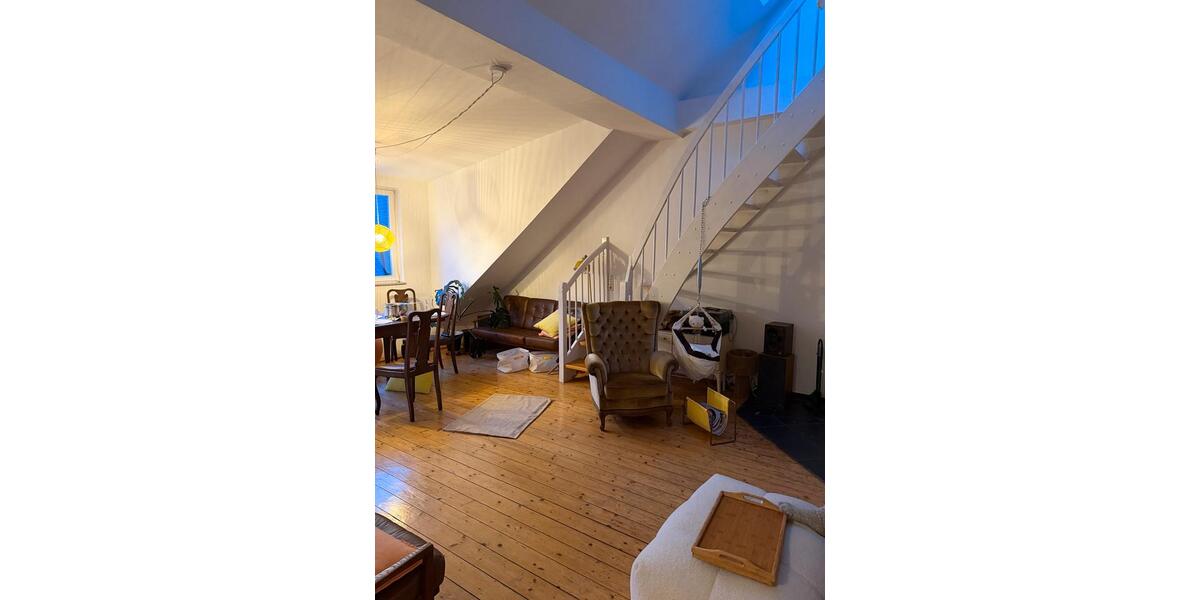 Dachgeschoßwohnung Frankfurt am Main Bockenheim - 3.5 Zimmer, 100 m&sup2;, 1.900&euro; | Angebot:25055628