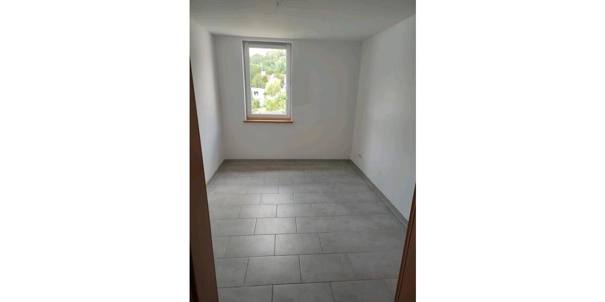 Etagenwohnung Münsingen - 4 Zimmer, 130 m&sup2;, 1.300&euro; | Angebot:24562388