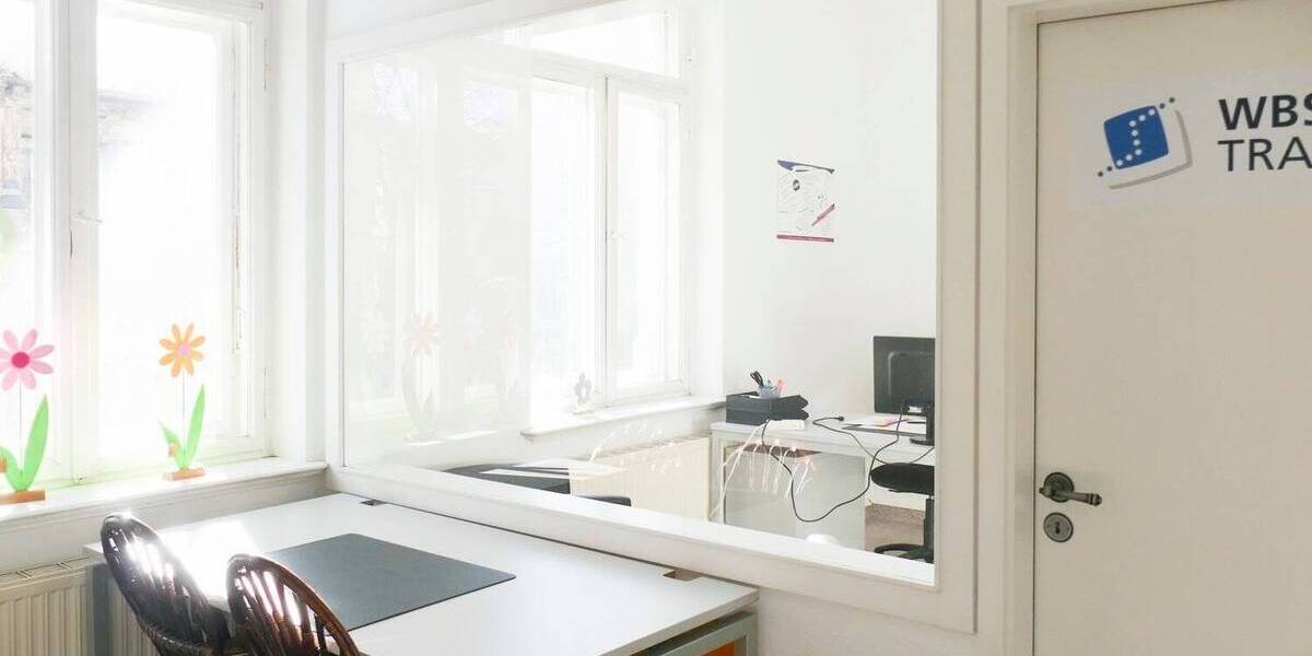 Gewerbeobjekt Reichenbach im Vogtland Reichenbach - 8 Zimmer, 196 m&sup2;, 985&euro; | Angebot:24028588