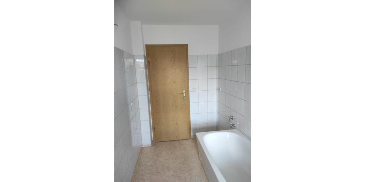 Etagenwohnung Ebersbach-Neugersdorf Neugersdorf - 1 Zimmer, 43 m&sup2;, 217&euro; | Angebot:24626552