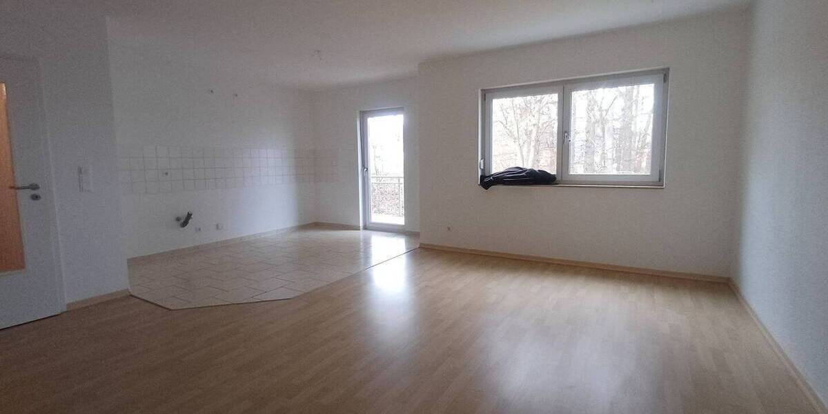 Etagenwohnung Zwickau Niederplanitz - 2 Zimmer, 63 m&sup2;, 499&euro; | Angebot:26170930