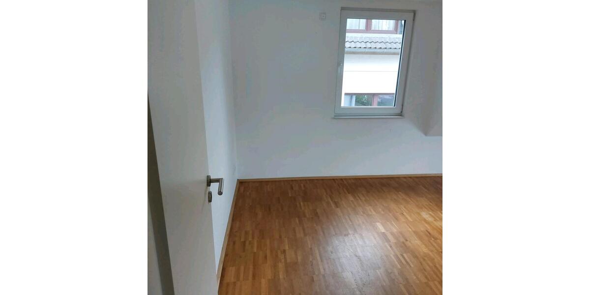 Doppelhaushälfte in Aachen-Bildchen mit Garten und Garage 3 zimmer