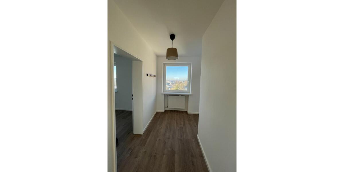 Dachgeschoßwohnung Bad Oldesloe - 4 Zimmer, 102 m&sup2;, 1.100&euro; | Angebot:26655363