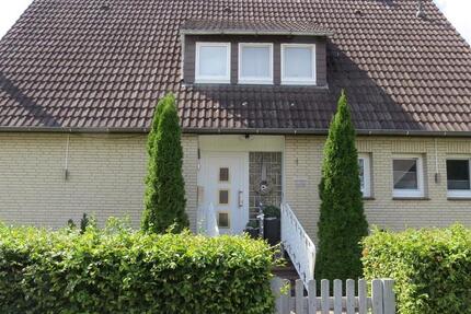 Haus Lachendorf - 4 Zimmer, 125 m&sup2;, 1.100&euro; | Angebot:26056463