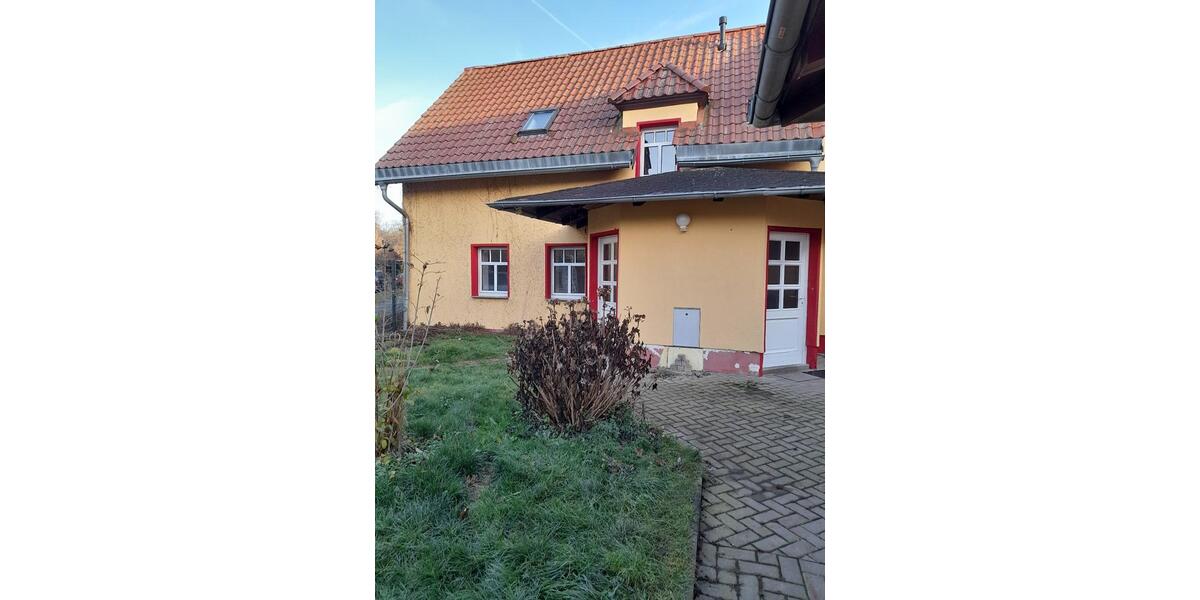 Einfamilienhaus Leuna - 6 Zimmer, 160 m&sup2;, 1.040&euro; | Angebot:24682530