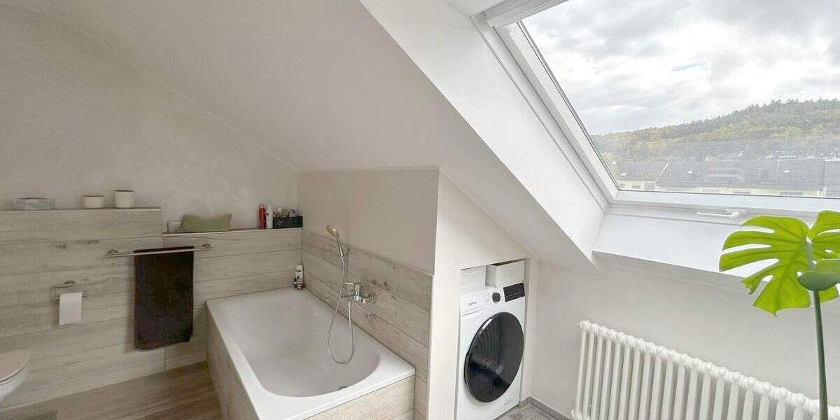 Etagenwohnung Kenn - 2 Zimmer, 86 m&sup2;, 1.180&euro; | Angebot:25863539